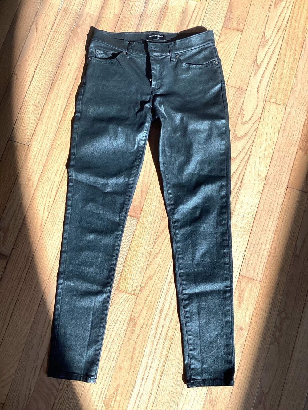 fBanana Republic black coated denim skinny size 25